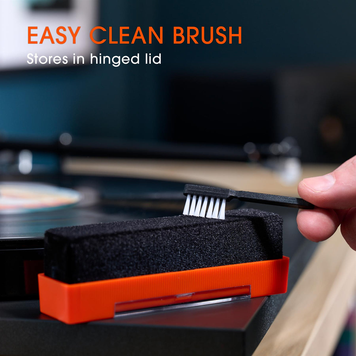 2-in-1 Velvet Record Brush (Orange)